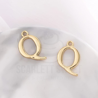 1.6cm Gold Charm Letter 'Q'