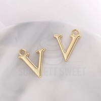 1.6cm Gold Charm Letter 'V'